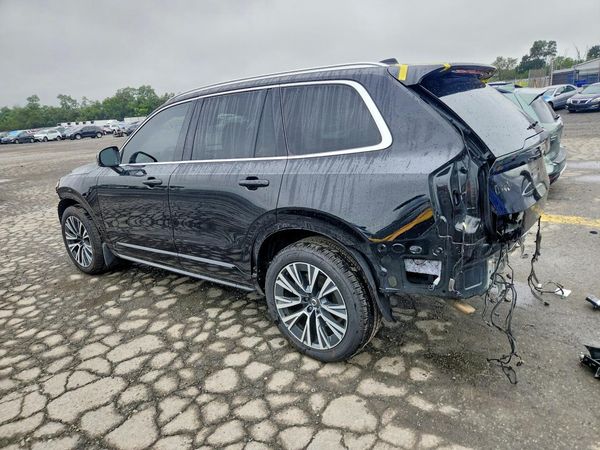2022 VOLVO XC90 Momentum (excl S60)