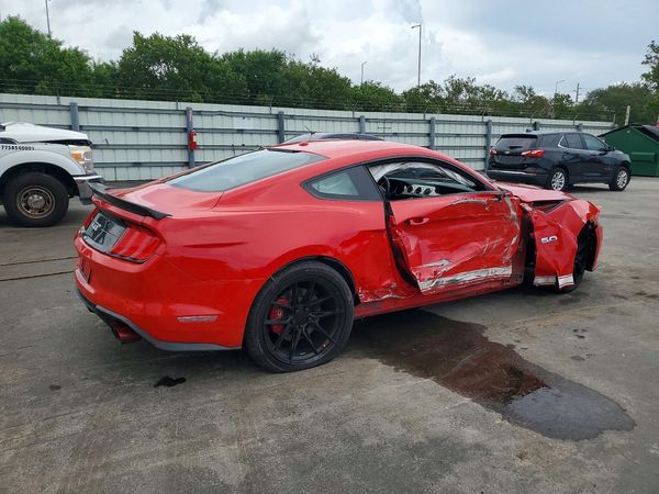 2020 FORD MUSTANG