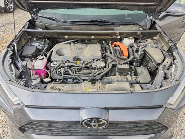 2025 TOYOTA RAV4 LE — Engine bay