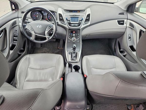 2015 HYUNDAI ELANTRA GLS(Middle)