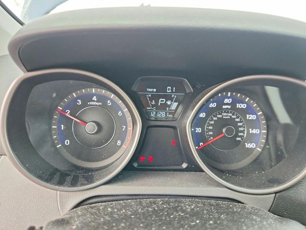 2015 HYUNDAI ELANTRA GLS(Middle)