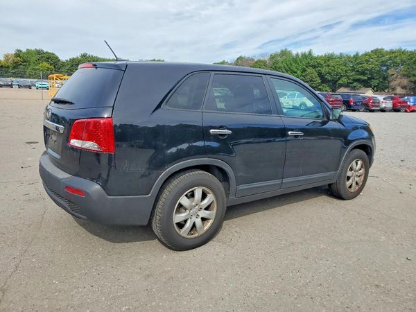 2013 KIA SORENTO Base / LX