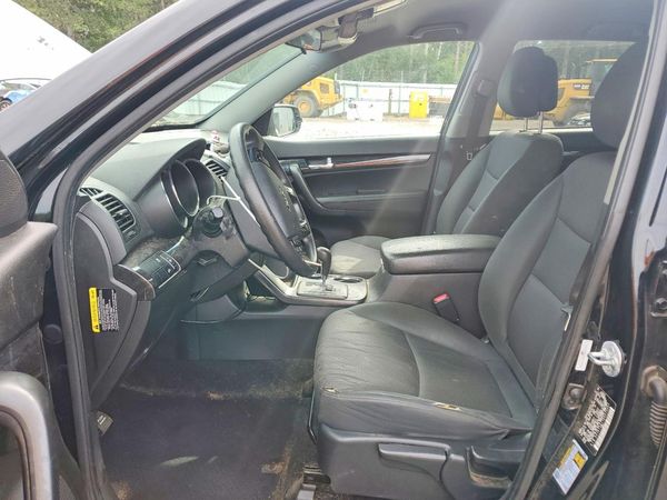 2013 KIA SORENTO Base / LX