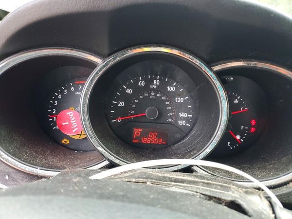 2013 KIA SORENTO Base / LX