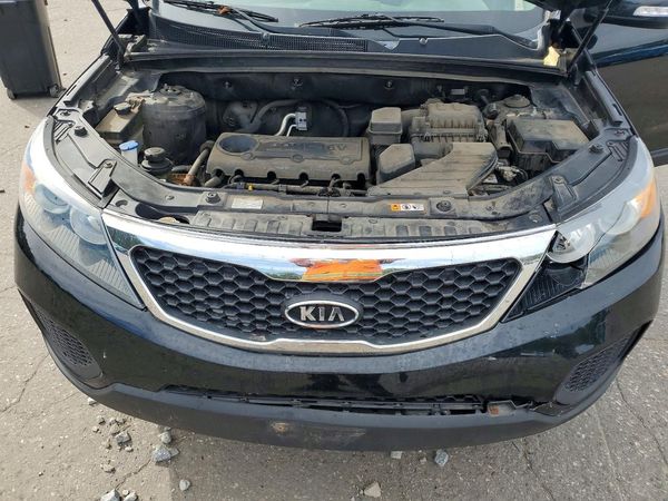 2013 KIA SORENTO Base / LX