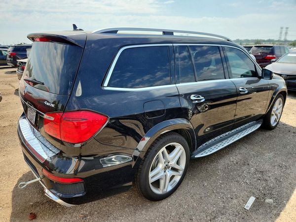 2014 MERCEDES-BENZ GL GL 550 4MATIC