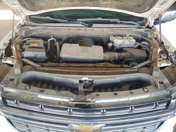 2022 CHEVROLET TAHOE Premier — Engine bay
