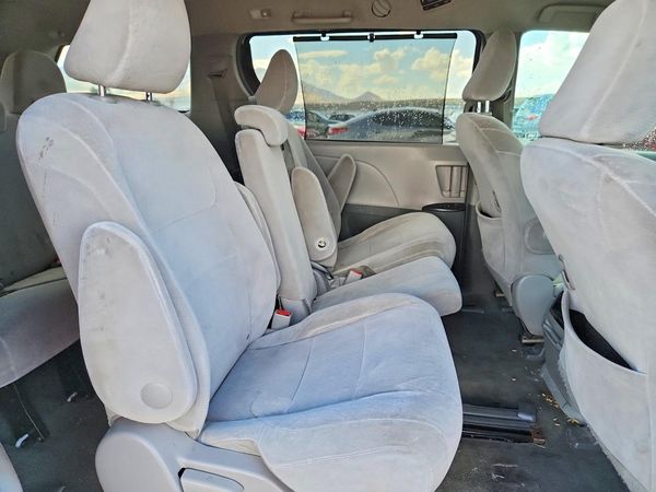 2015 TOYOTA SIENNA