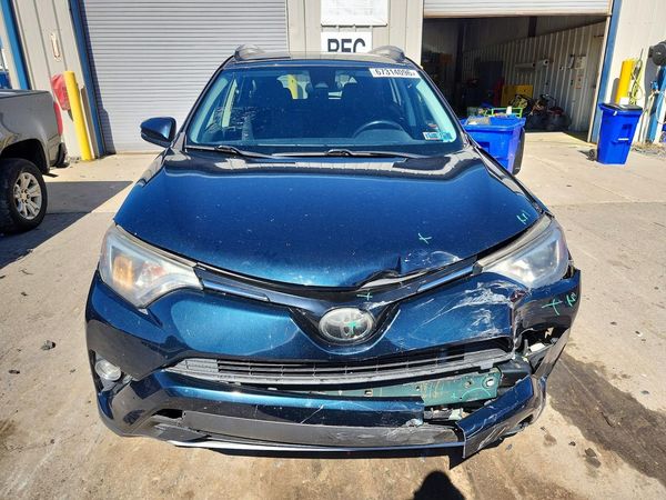 2018 TOYOTA RAV4 Adventure/XLE