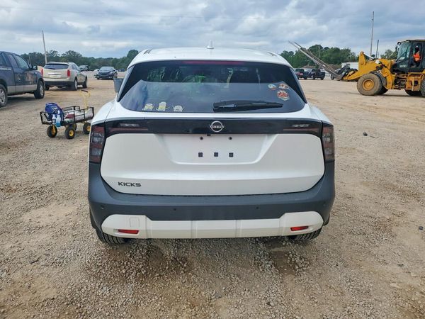 2025 NISSAN KICKS