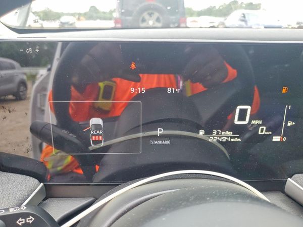 2025 NISSAN KICKS