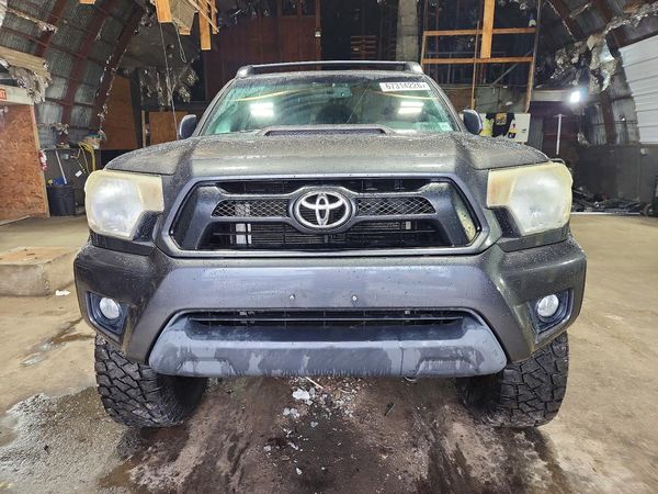 2012 TOYOTA TACOMA