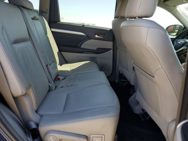 2015 TOYOTA HIGHLANDER