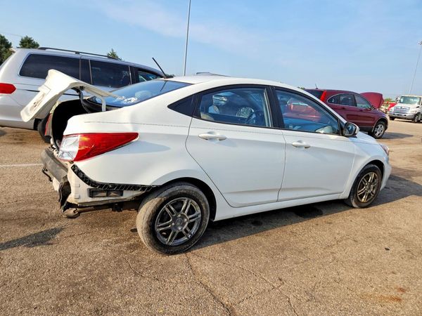 2015 HYUNDAI ACCENT