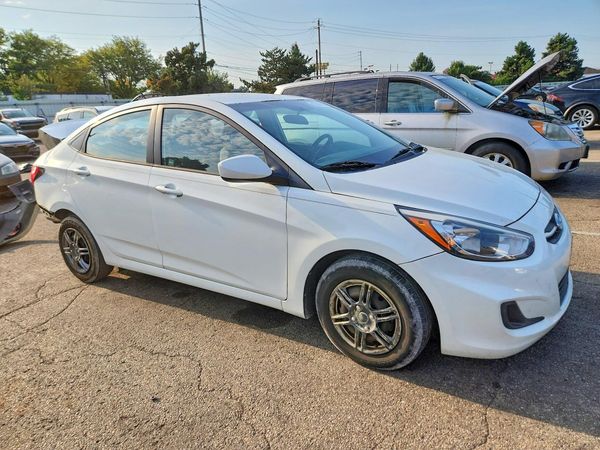2015 HYUNDAI ACCENT