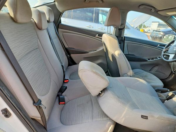 2015 HYUNDAI ACCENT