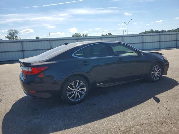 2017 LEXUS ES
