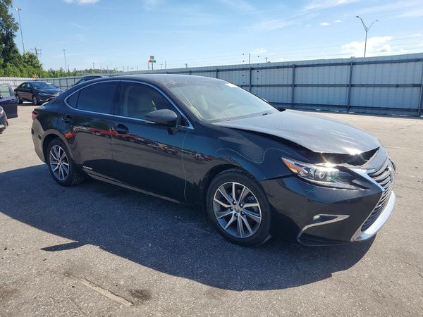 2017 LEXUS ES