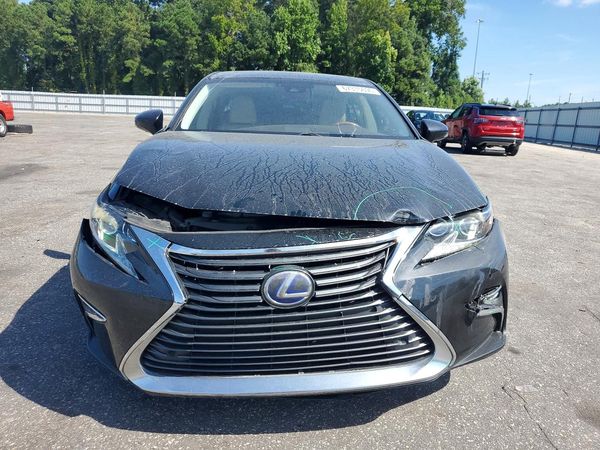 2017 LEXUS ES