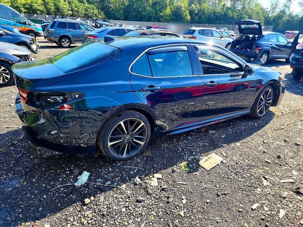 2020 TOYOTA CAMRY