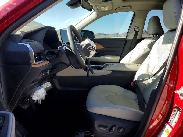 2026 TOYOTA GRAND HIGHLANDER