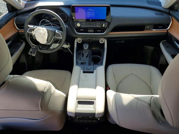 2026 TOYOTA GRAND HIGHLANDER