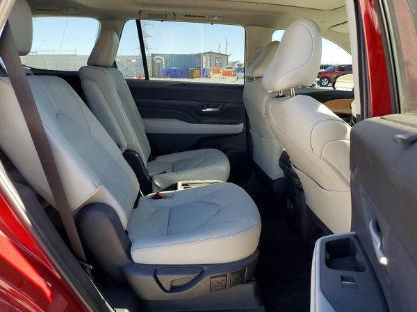 2026 TOYOTA GRAND HIGHLANDER