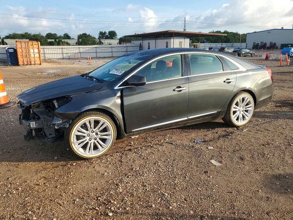 2018 CADILLAC XTS Luxury