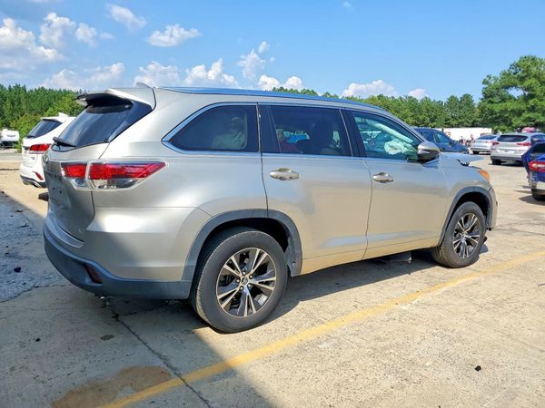 2016 TOYOTA HIGHLANDER