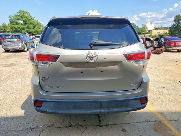 2016 TOYOTA HIGHLANDER