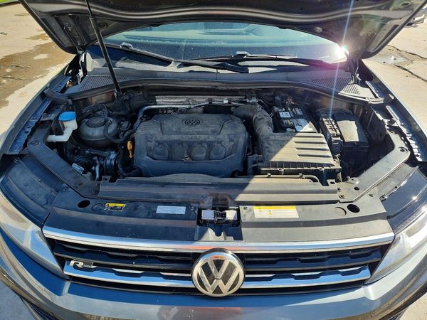 2020 VOLKSWAGEN TIGUAN SE, SEL