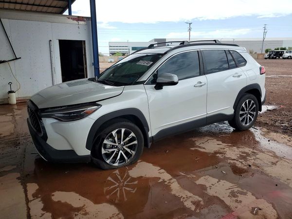 2024 TOYOTA COROLLA CROSS