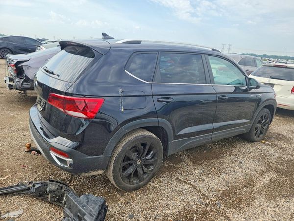 2022 VOLKSWAGEN TAOS