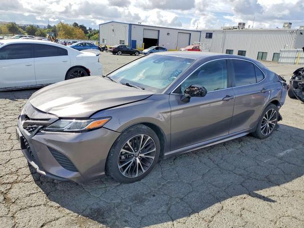 2018 TOYOTA CAMRY — DSFA — Front 3/4