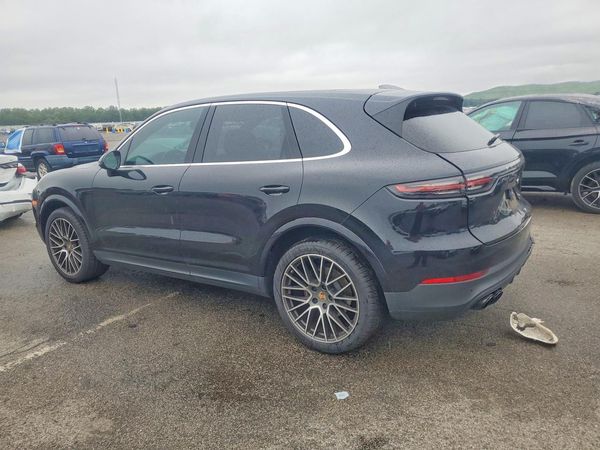 2022 PORSCHE CAYENNE Base