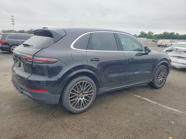 2022 PORSCHE CAYENNE Base