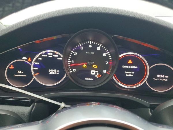 2022 PORSCHE CAYENNE Base