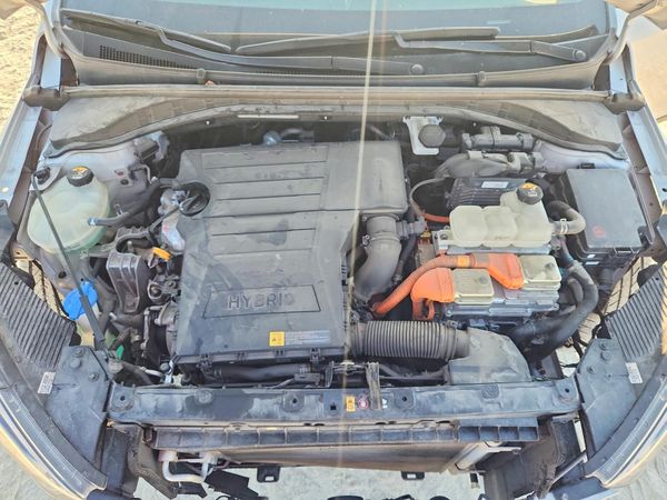 2018 HYUNDAI IONIQ SEL, SEL w/Tech (HEV)