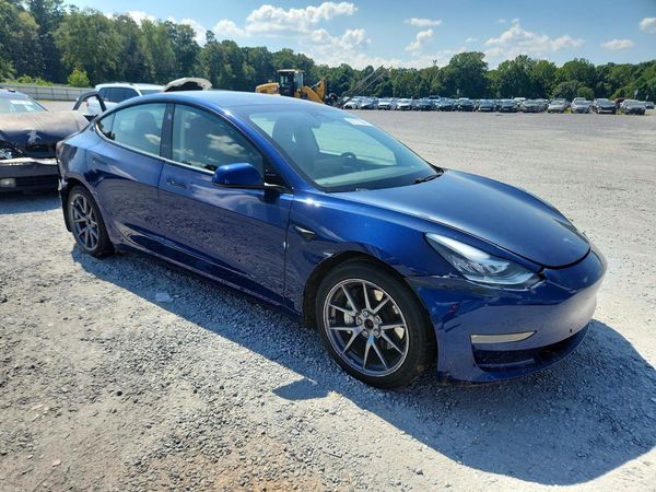 2021 TESLA MODEL 3 — Passenger 3/4