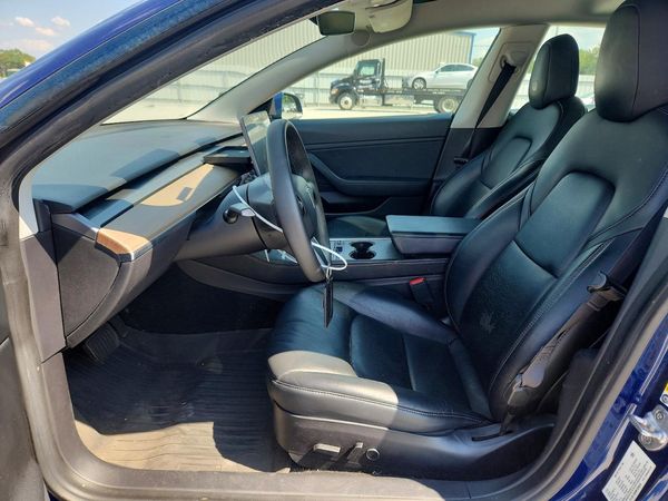 2021 TESLA MODEL 3 — DENT