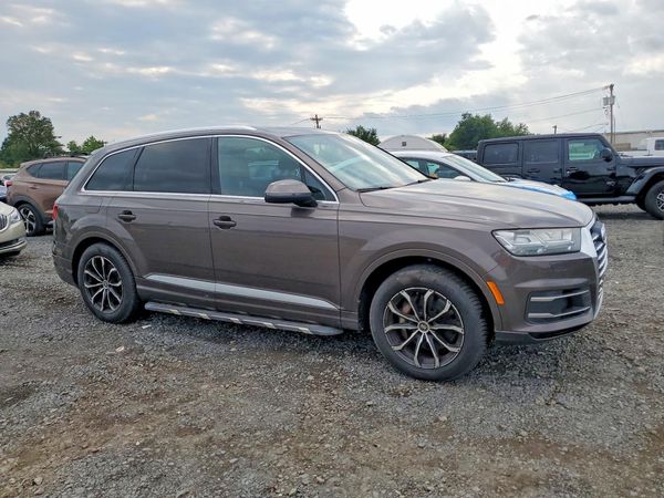 2017 AUDI Q7 quattro Premium Plus