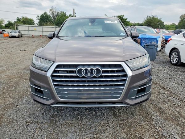 2017 AUDI Q7 quattro Premium Plus