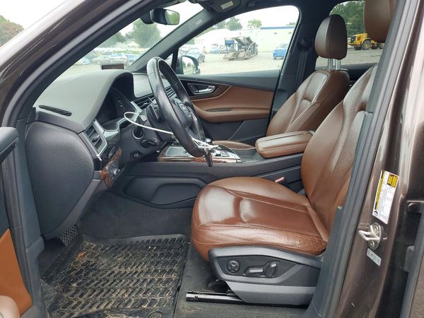 2017 AUDI Q7 quattro Premium Plus