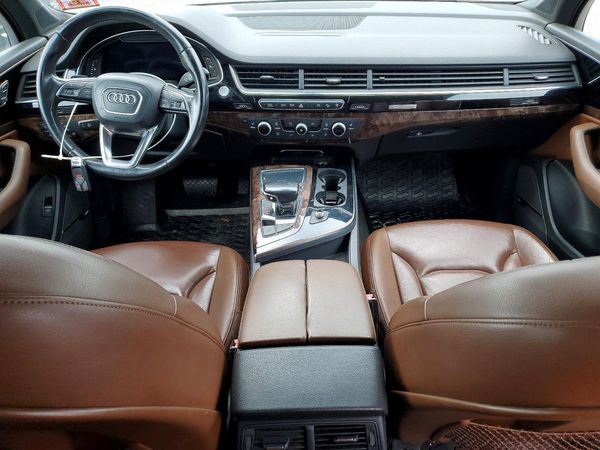 2017 AUDI Q7 quattro Premium Plus