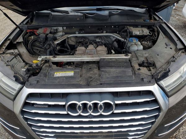 2017 AUDI Q7 quattro Premium Plus