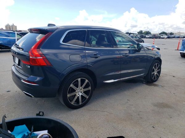 2021 VOLVO XC60