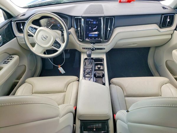 2021 VOLVO XC60