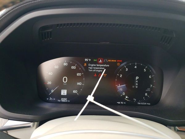 2021 VOLVO XC60