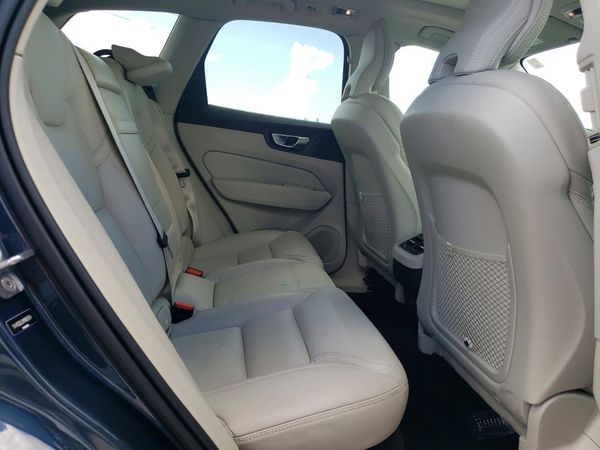 2021 VOLVO XC60