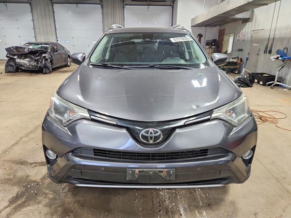 2018 TOYOTA RAV4 Adventure/XLE